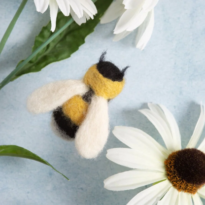 Hawthorn Handmade Needle Felting Kit - Bumblebee